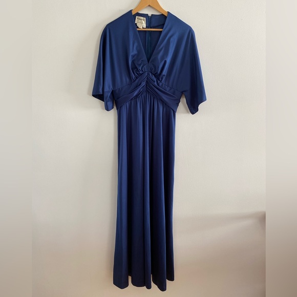 80s/90s Vintage deep blue maxi dress made in Hong Kong - S-M - Picture 1 of 7